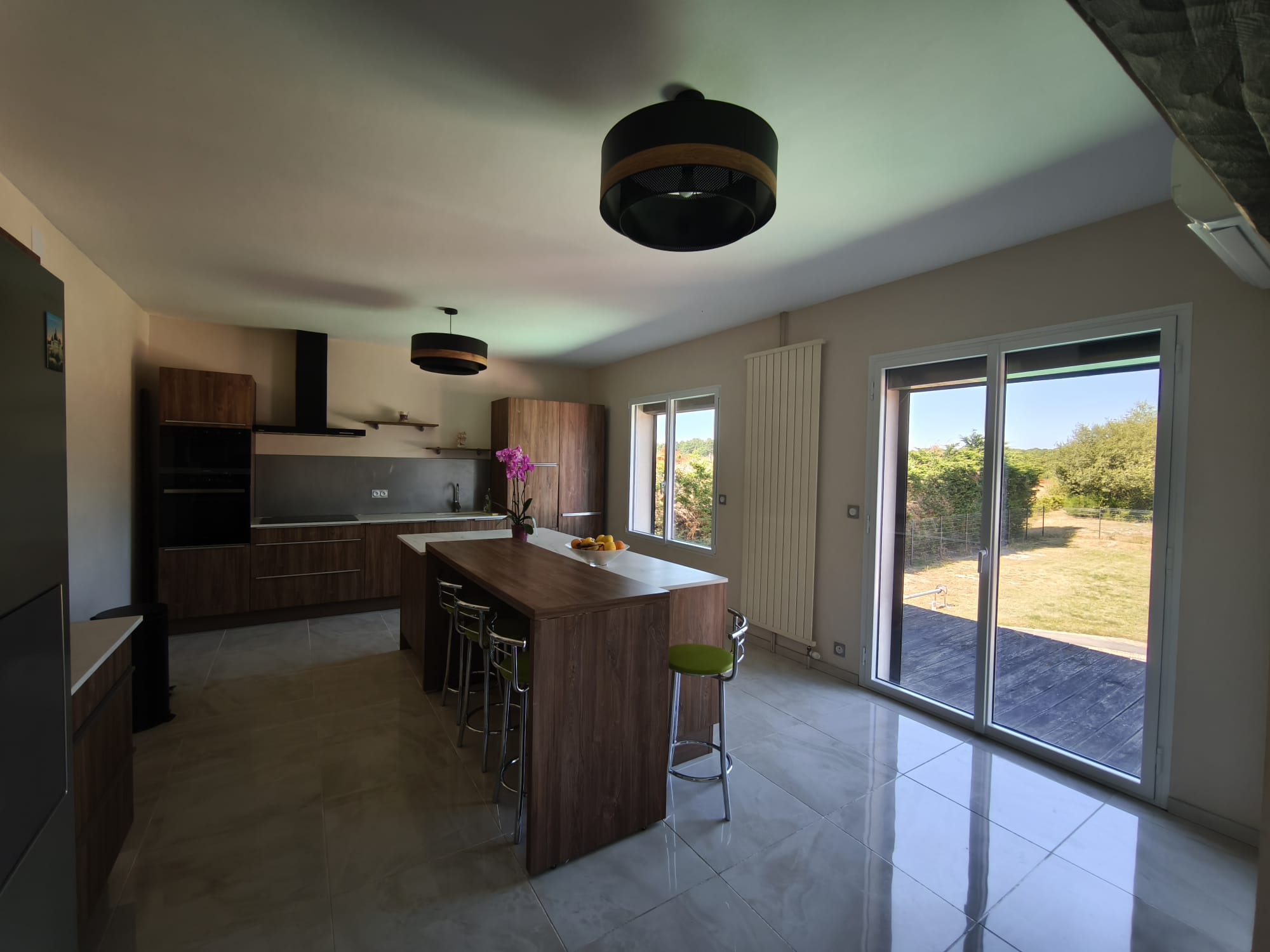 Immobilier Romorantin-Lanthenay – Maison familiale avec piscine, étang et dépendance