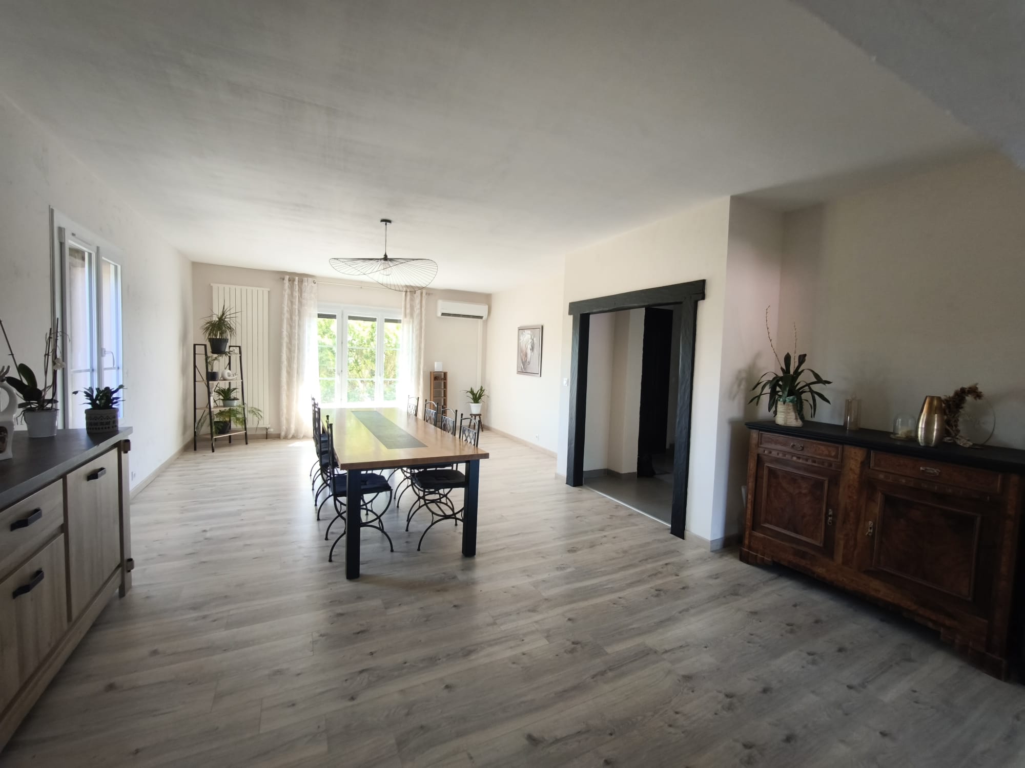 Immobilier Romorantin-Lanthenay – Maison familiale avec piscine, étang et dépendance