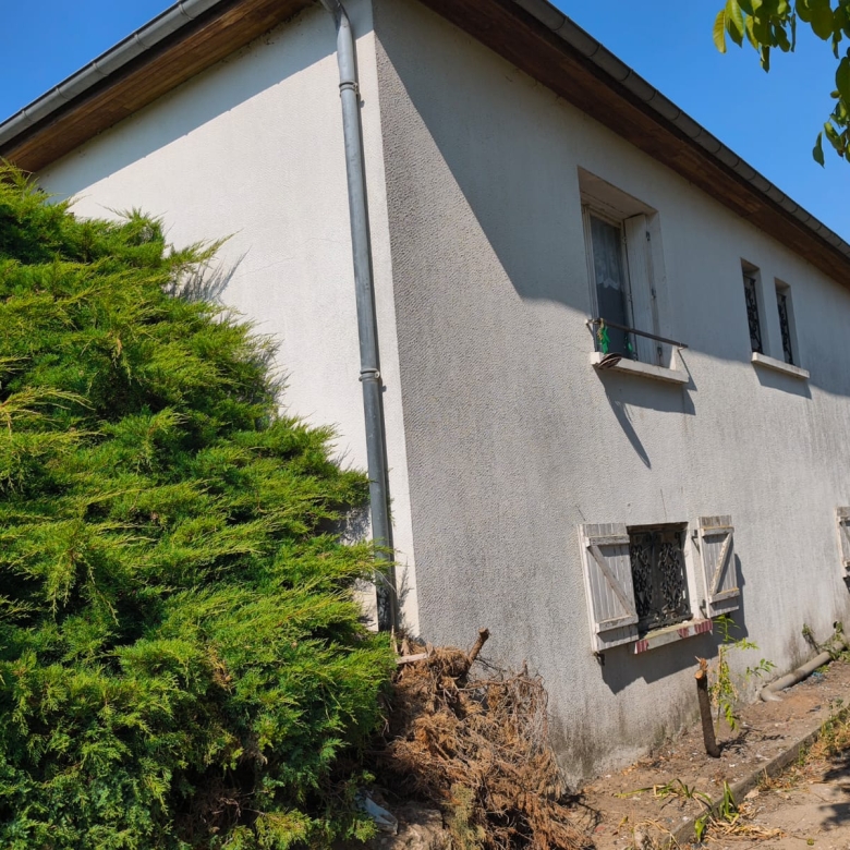 Immobilier Mont-Pres-Chambord, Pavillon sur sous sol à rénover